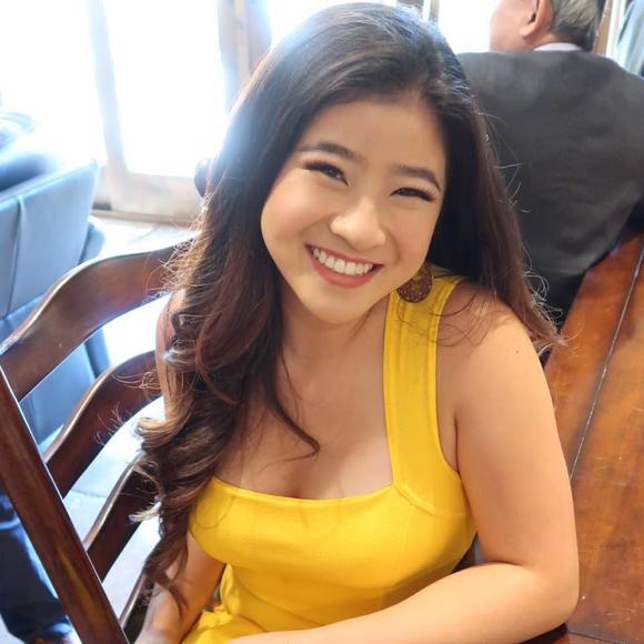 Meet your Posher, Janet - Picture 1 of 1